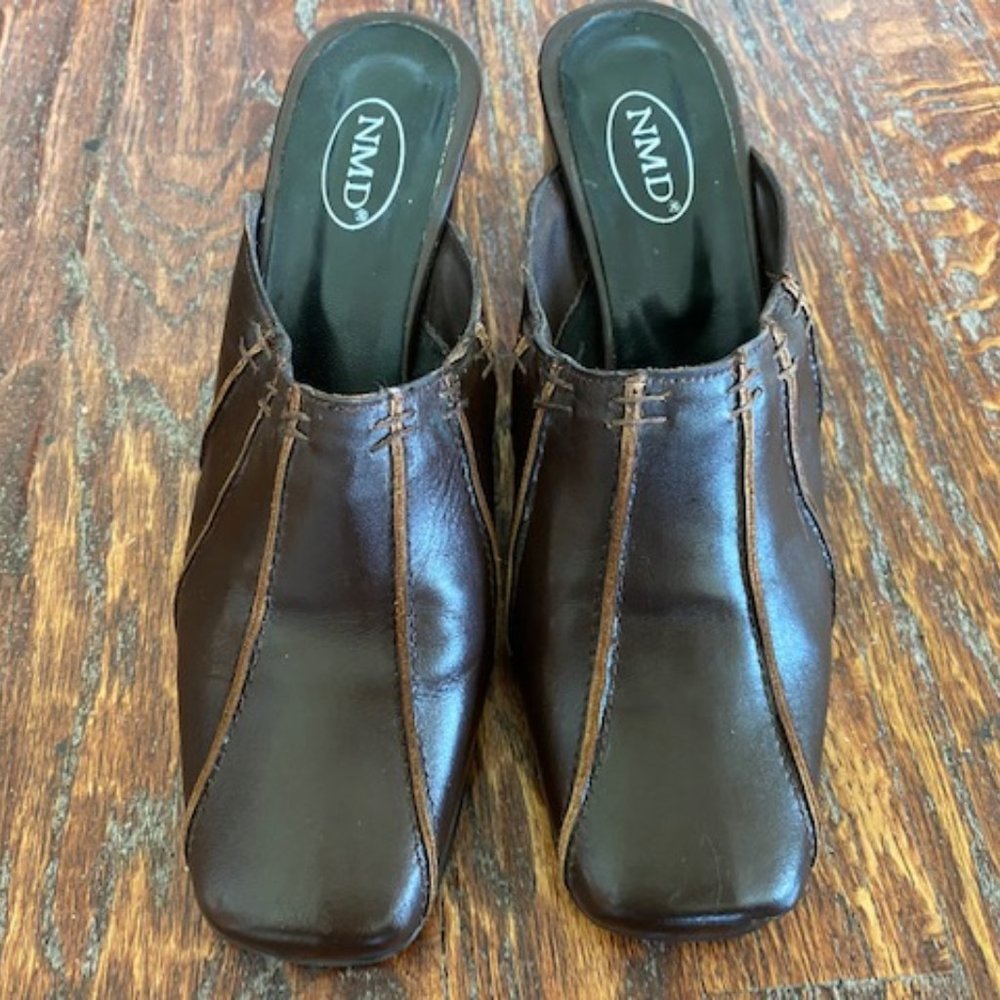 NMD *Gorgeous CHOCOLATE BROWN Mules Slides TAN WELTS & STITCHES* 2-1/2" heel * 8